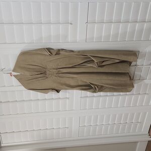 Khaki linen dress.  Looks much better on.